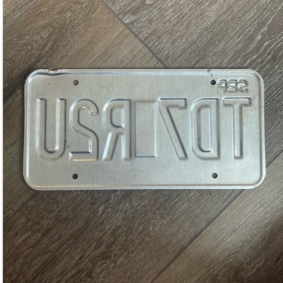 Missouri Auto License  BICENNTINAL Plate TD7 R2U Garage Collectible Gear Head - Picture 2 of 2